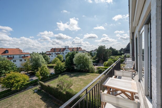 Hedendaags, instapklaar zuidgericht appartement, rustig gelegen in het Zoute.