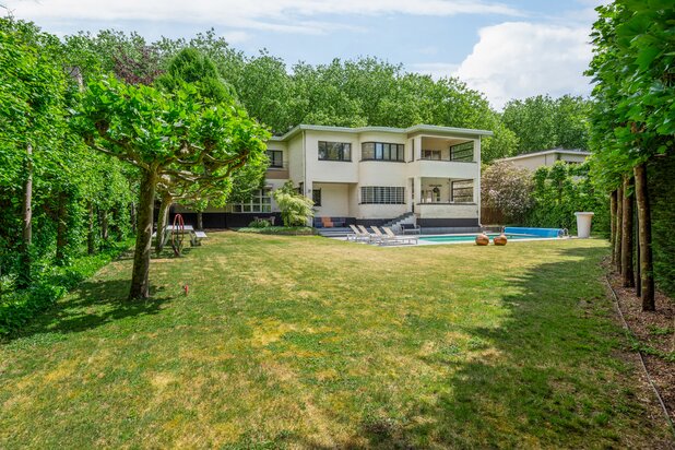 Karaktervolle Art-Deco villa op toplocatie in Brasschaat