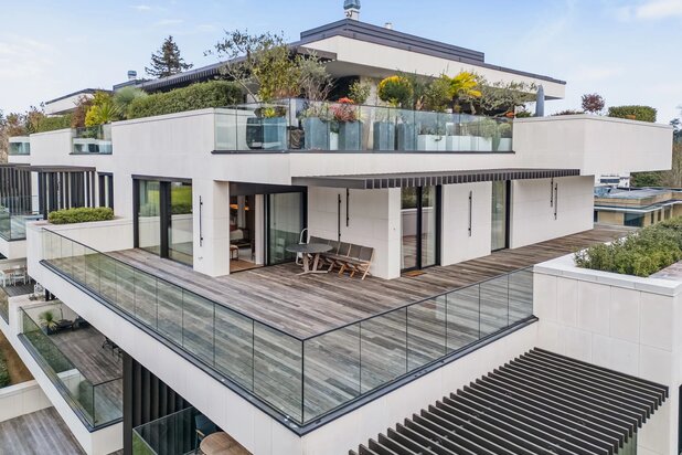 GREENHILL PARK - PRACHTIG GEMEUBELD 3 SLAAPKAMER APPARTEMENT