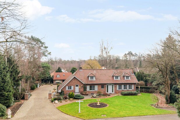 Statige villa van +-424m² met B&B-potentieel op toplocatie en groen terrein van +-2539m² in Bolderberg.