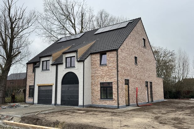 Verkaveling van 10 splinternieuwe BEN woningen met garage en zuid-tuin! (reeds 7 verkocht!)