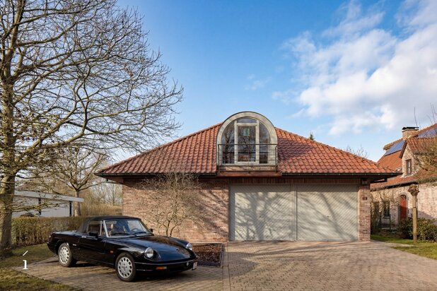 Hedendaagse woning met open zicht nabij kasteel Borluut