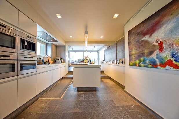 Goed gelegen polyvalent eigendom te Oostduinkerke op 749m².