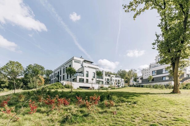 LAST New house - 4 bedrooms + office and playroom, terraces and garden