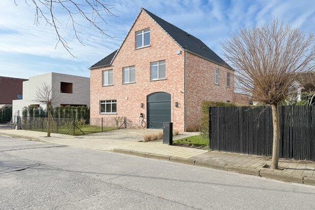 Recente vrijstaande villa - groene woonomgeving te Knokke