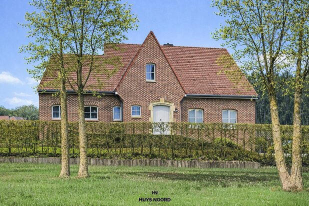 Charmante Villa met Tuin en Dubbele Garage