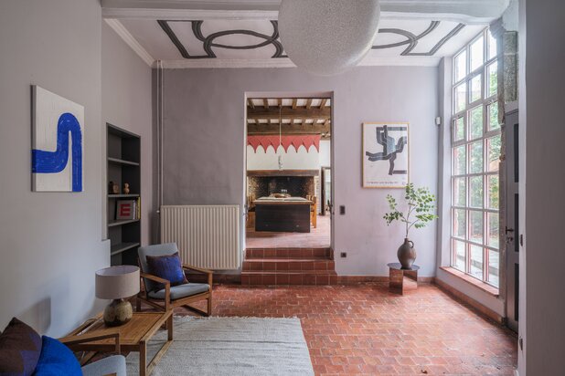 Patershol. Exceptionele eigendom met bijzondere buitenruimte en nabijgelegen overdekte autostaanplaats