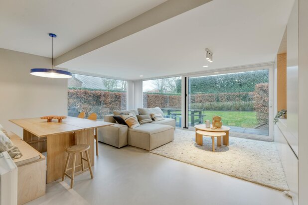 Spacious villa with 5 bedrooms in the center of Sint-Idesbald