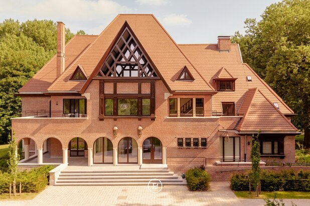 BEZOEKDAG VRIJDAGMIDDAG 24/04 tussen 13.30-16u30 - op afspraak: High-end duplex appartement