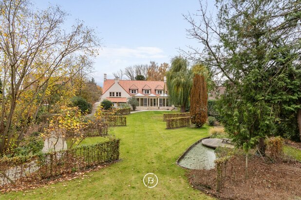 Prestigieuze villa met parktuin
