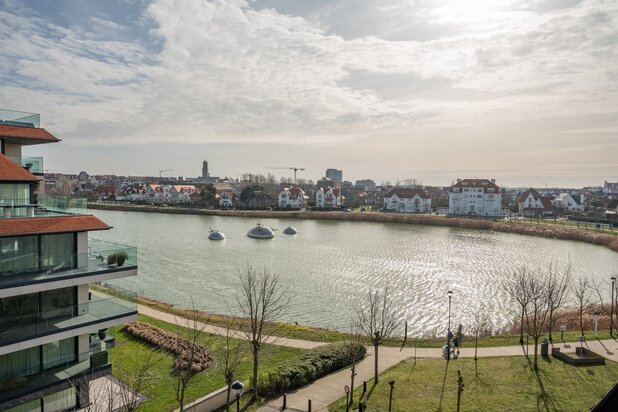 Ruim en zonnig appartement van 122 m² met open zicht op het Zegemeer.