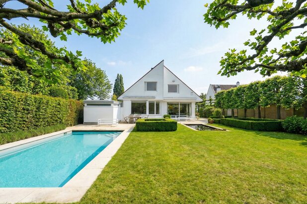 Elegant villa with versatile space