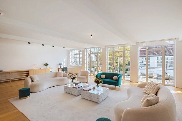 Châtelain : Appartement duplex 3 chambres + terrasses + pkg 