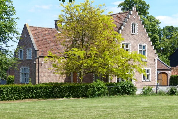 VILLA with 170 m² office or hobby space or second home * beautiful PARK / MEADOW  * 12,700 m2 * near LEUVEN