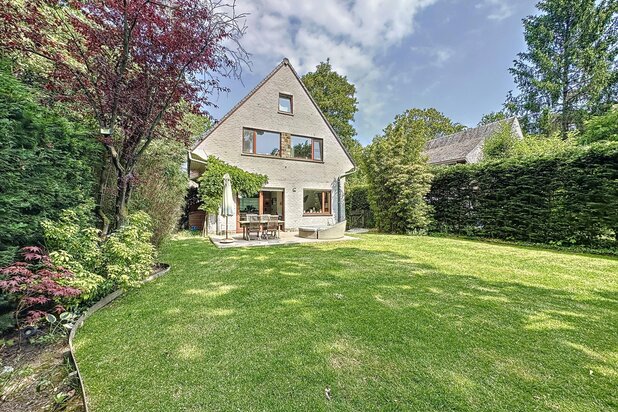 Dieweg: Superb villa with a large garden and garage