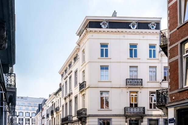 Ixelles - Penthouse 4 chambres 2 bureaux 1 parking
