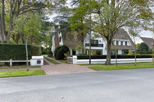 Exclusieve koppelvilla in het Zoute – nabij Oosthoekplein