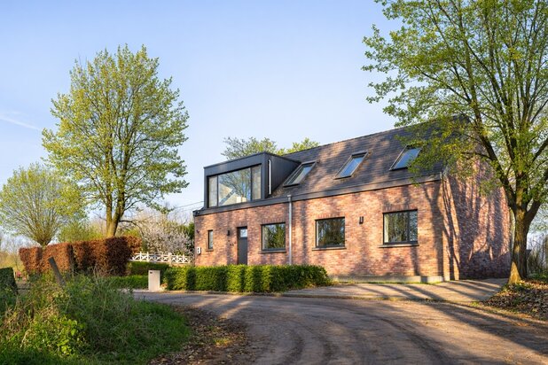 Scheldewindeke – Ruime woning met loftkarakter in een groen, glooiend landschap op slechts 20 minuten van Gent