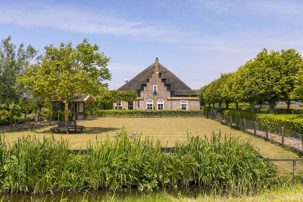 Historisch gebouw te koop in EGMOND AAN DEN HOEF met referentie 19910392432