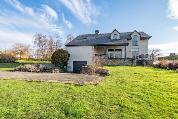 Detached House with Tree-Lined Garden in Quiet Aubange