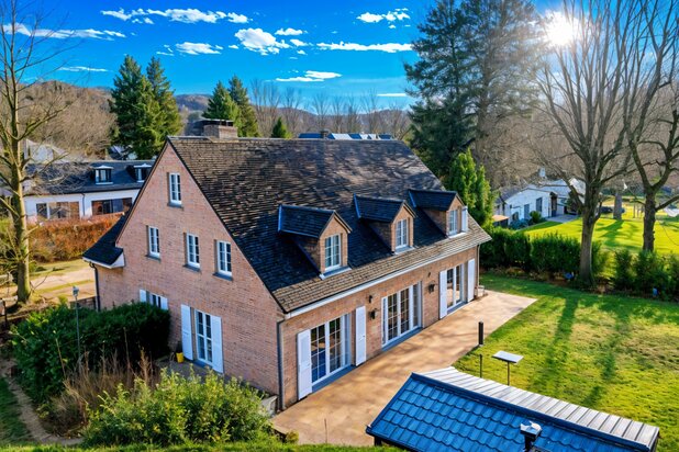 Baron d'Huart - Magnificent villa in a green setting