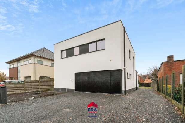 Ontdek deze moderne, lichtrijke woning in Laakdal