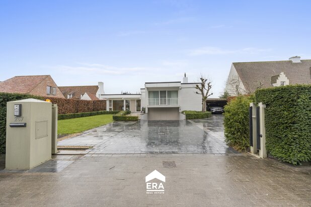 Gelijkvloerse woning met 3/4 slaapkamers en garage (1.470m2)