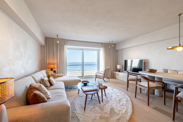 Appartement luxueusement rénové - vue mer imprenable 