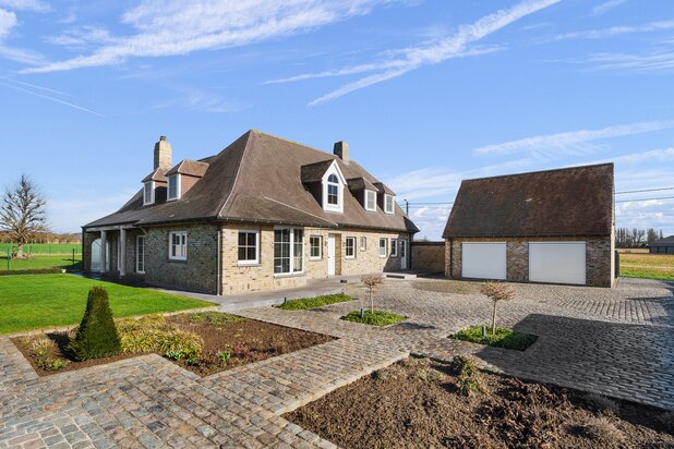 Landelijke villa in Sint-Denijs 