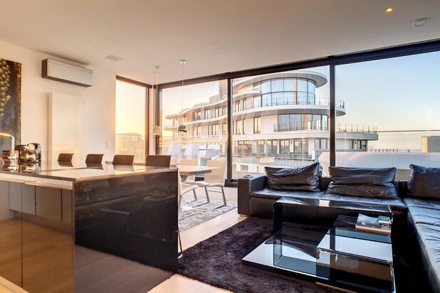 Boulevard de Waterloo : Superbe Penthouse meublé 