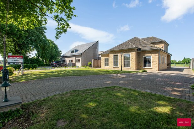 Duurzame villa met dubbele woonfunctie en prachtig uitzicht in Poppel.