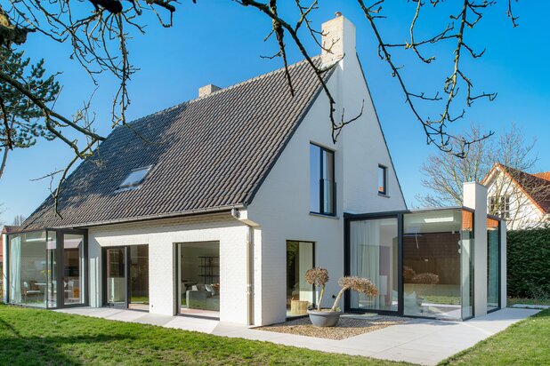 Villa rénovée dans un quartier paisible