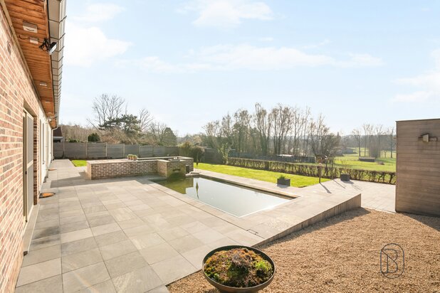 Prachtig landhuis aan de voet van het Muziekbos