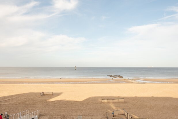 Opportuniteit met een gevelbreedte van circa 8,5m  op de Zeedijk in het Zoute