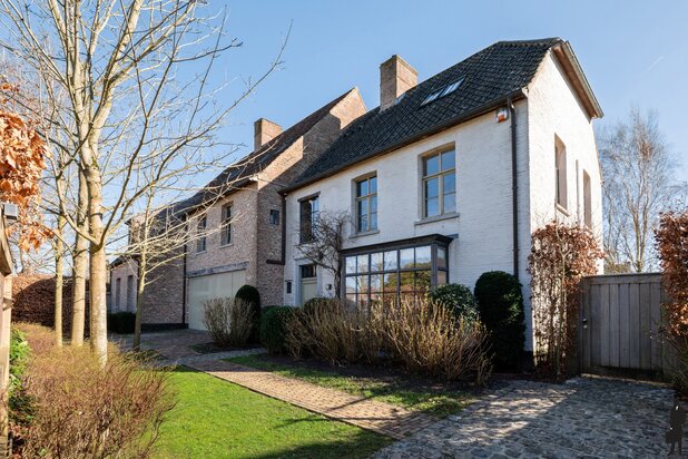 Prachtige woning met 4 slpks, 2 badks en ZW tuin met privacy
