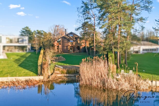 Uitzonderlijke architecturale woning met zicht op het meer van Keerbergen