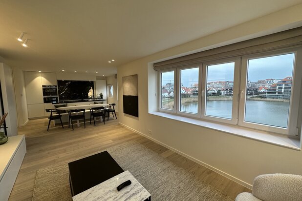 Appartement rénové avec vue frontal sur le Zegemeer à Knokke