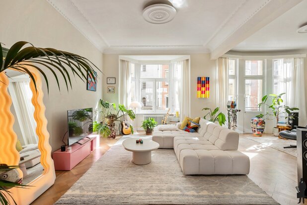 Lichtrijk appartement met authentieke charme