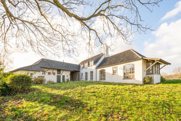 Charmant landhuis op 5.500m² met uniek zicht! 