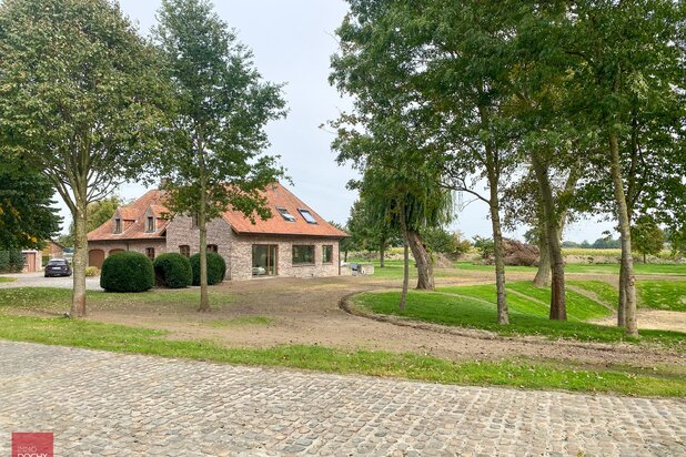 Instapklare villa met eventeel opslagruimte nabij Kortrijk op uiterst rustige ligging | Beiaardstraat