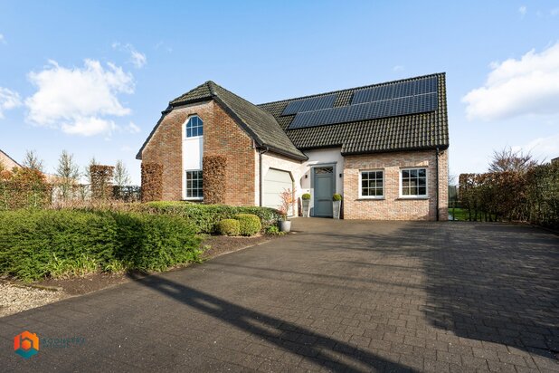 Prachtig onderhouden villa met 4 slpkrs op uitstekende locatie te Sint-Katelijne-Waver