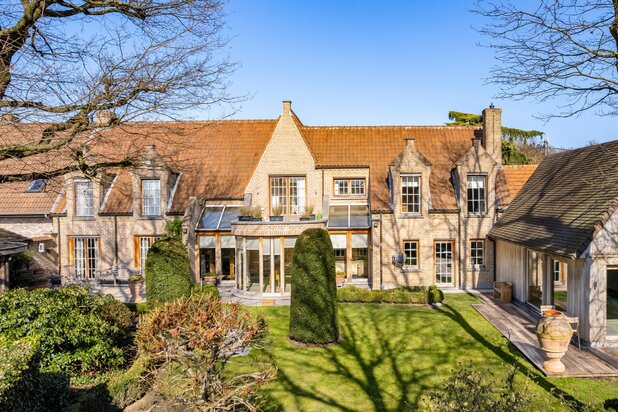 Prachtige en ruime woning gelegen in een rustige doodlopende straat te Mechelen.