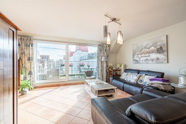 Ruim duplexappartement op topligging met terrassen