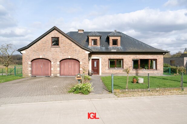 Ruime Villa op 45a65ca grond