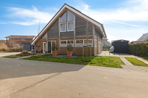 Villa te koop in BIDDINGHUIZEN met referentie 19111200086