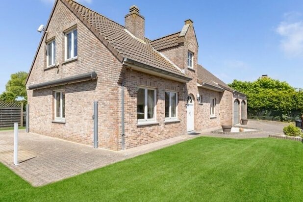 Spacious detached home with sunny garden