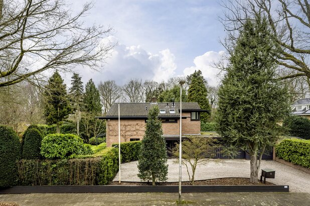 Villa te koop in BUSSUM met referentie 19311501858