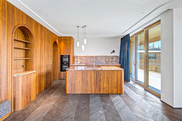 Stunning furnished penthouse of 170 sqm – 2/3 br – 2 ba