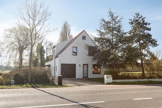 Renovated 4 bedroom villa with stunning views