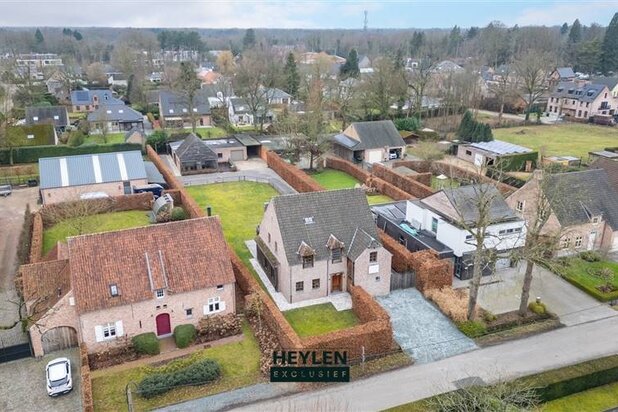 Prachtige villa met grote tuin en polyvalent bijgebouw